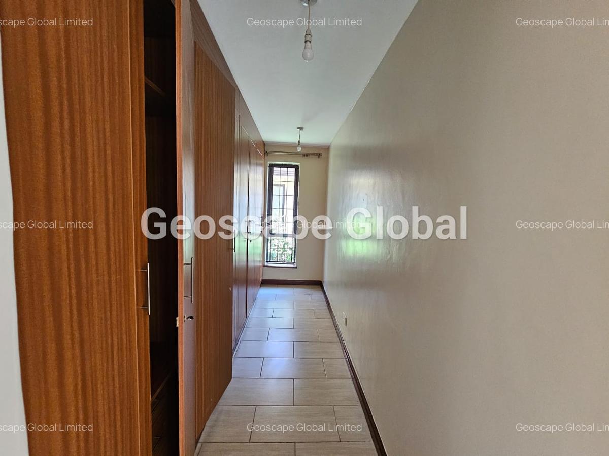 4 Bed Townhouse with En Suite in Runda - 3