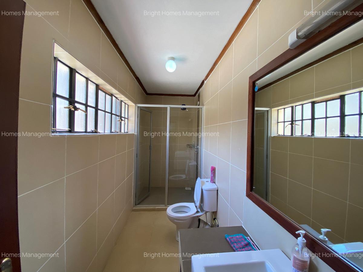 5 Bed Townhouse with En Suite in Spring Valley - 17
