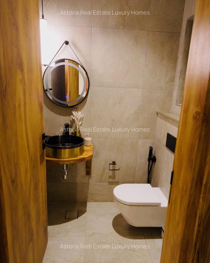 3 Bed Apartment with En Suite at 2026-301 - 13