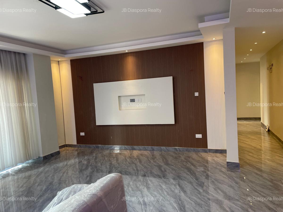 3 Bed Apartment with En Suite at 2Nd Parklands Avenue - 4