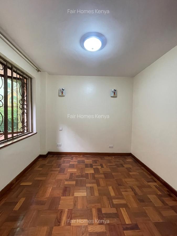 5 Bed Townhouse with En Suite at Othaya Road - 9
