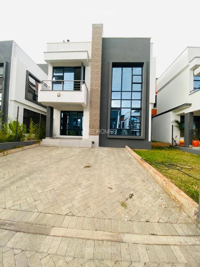 4 Bed Villa with En Suite at Eastern Bypass - 2