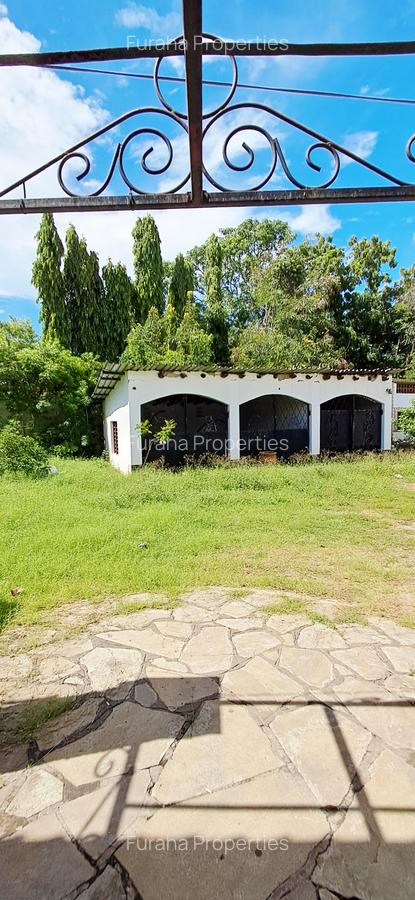 Land at Nyali - 13