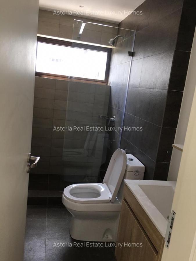 2 Bed Apartment with En Suite at 2026-440 - 7