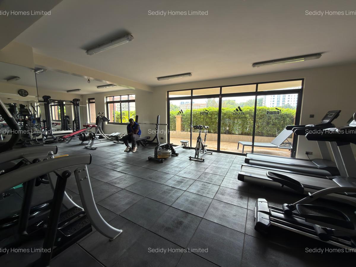 3 Bed Apartment with En Suite in Riverside - 17