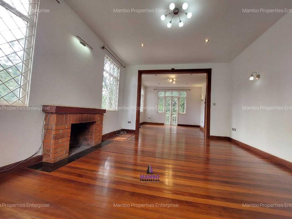 5 Bed Villa with En Suite at Lone Tree - 3