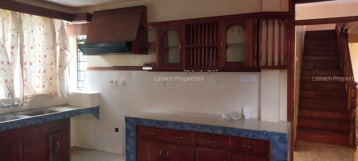 4 Bed House with En Suite in Ongata Rongai - 13