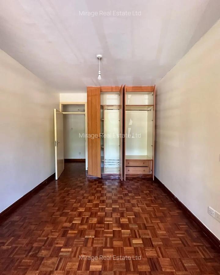 3 Bed Apartment with Swimming Pool in Rhapta Road - 17