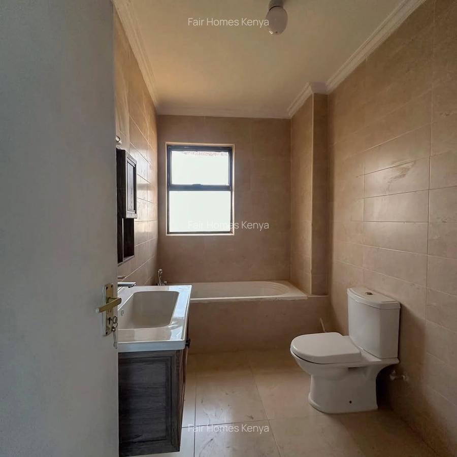 3 Bed Apartment with En Suite at Hatheru Road - 6