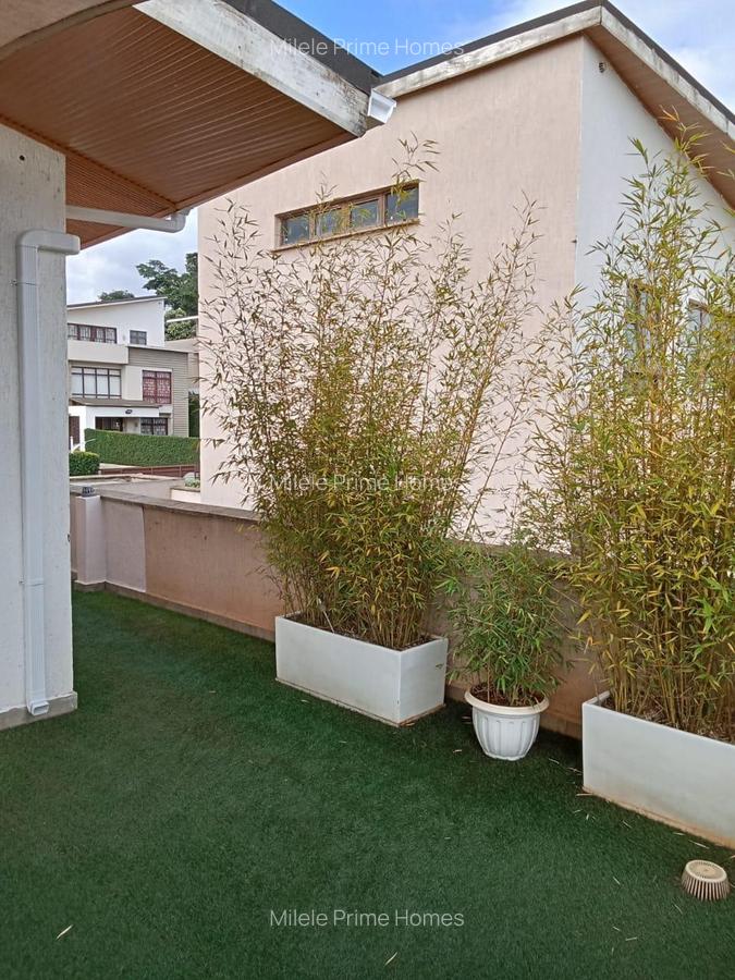 4 Bed Townhouse with En Suite at Runda Estate - 18