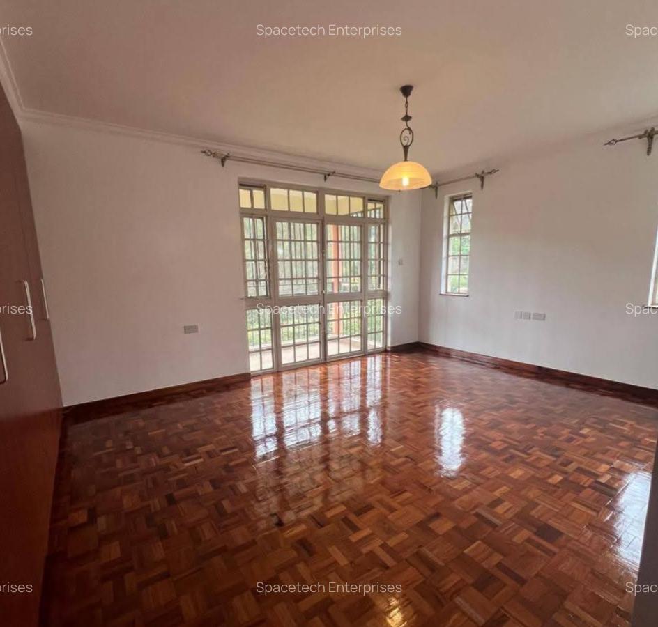 4 Bed Townhouse with En Suite in Loresho - 3