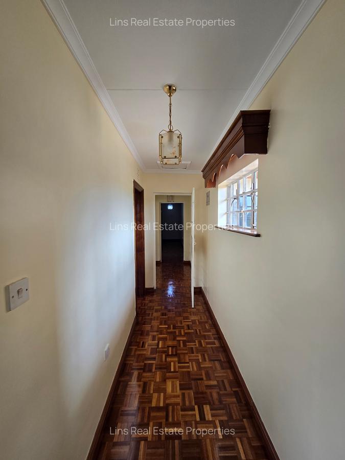 5 Bed House with En Suite in Runda - 8