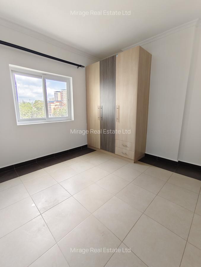 2 Bed Apartment with En Suite in Lavington - 4