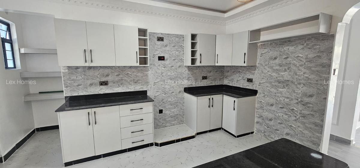 4 Bed House with En Suite at Rimpa - 6