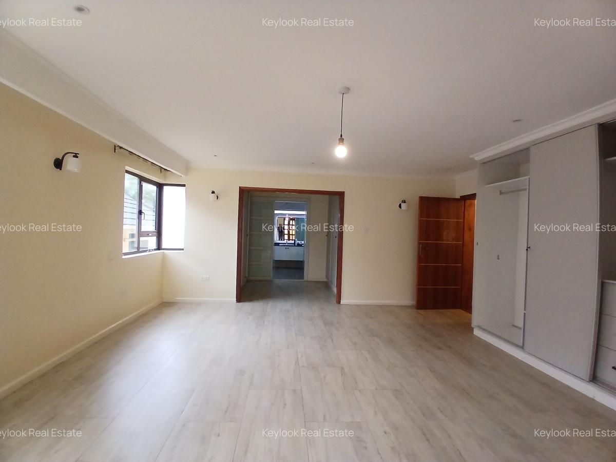 4 Bed Townhouse with En Suite at Lavington Green - 15