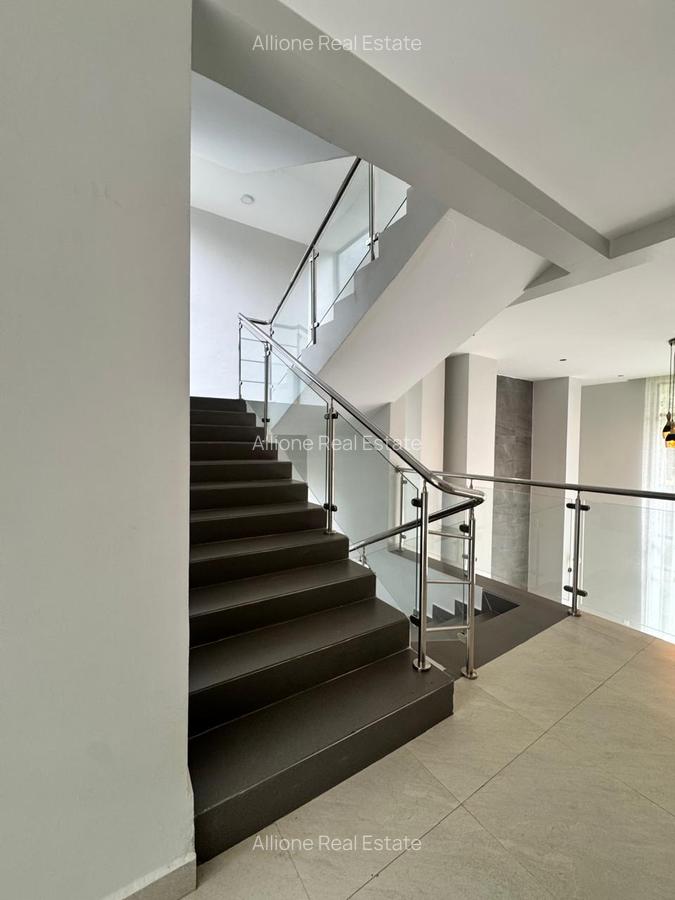 5 Bed Townhouse in Karen - 8