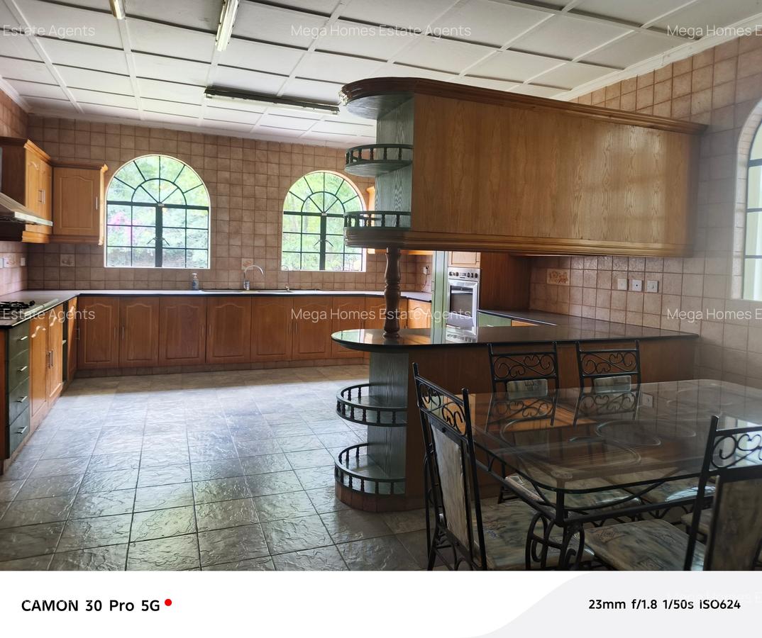 5 Bed House with En Suite in Runda - 6
