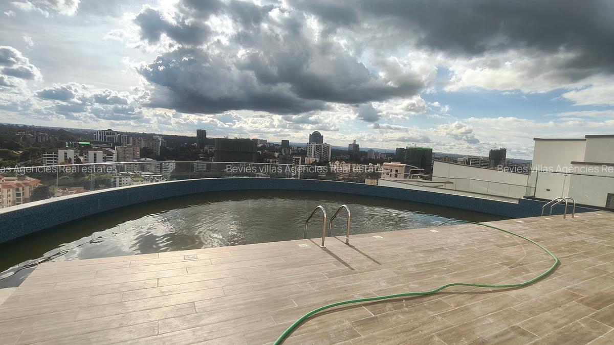 3 Bed Apartment with En Suite at Riverside - 3
