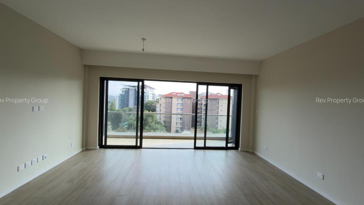 2 Bed Apartment with En Suite in Riverside - 6
