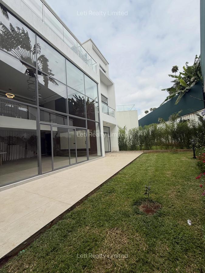 5 Bed Townhouse with En Suite in Lavington - 1
