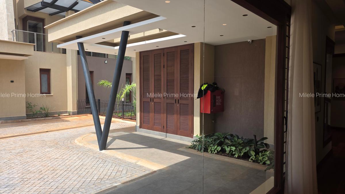 4 Bed Villa with En Suite at Tala Road - 10