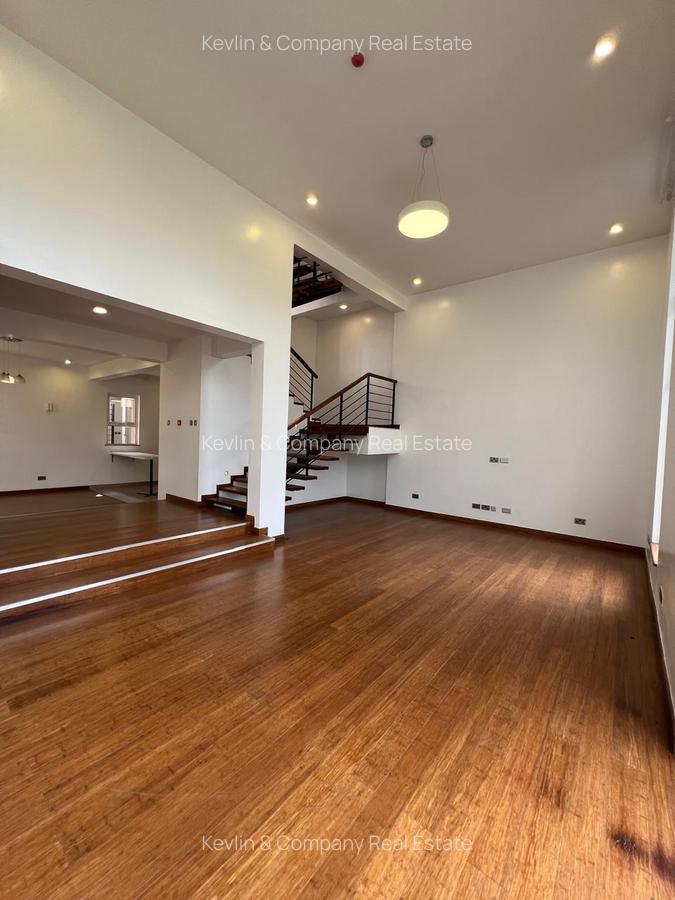 4 Bed Townhouse with En Suite in Lavington - 8