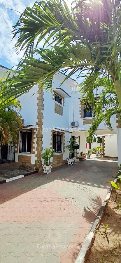 3 Bed Townhouse with En Suite at Shanzu - 12