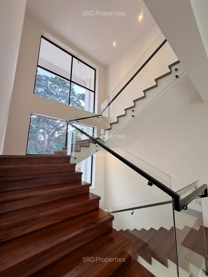 5 Bed Townhouse with En Suite in Kitisuru - 11