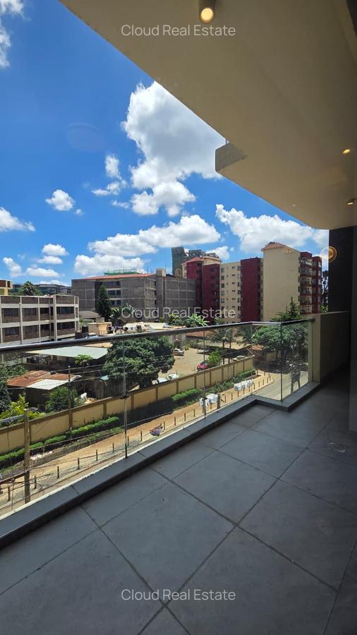 3 Bed Apartment with En Suite in Parklands - 8