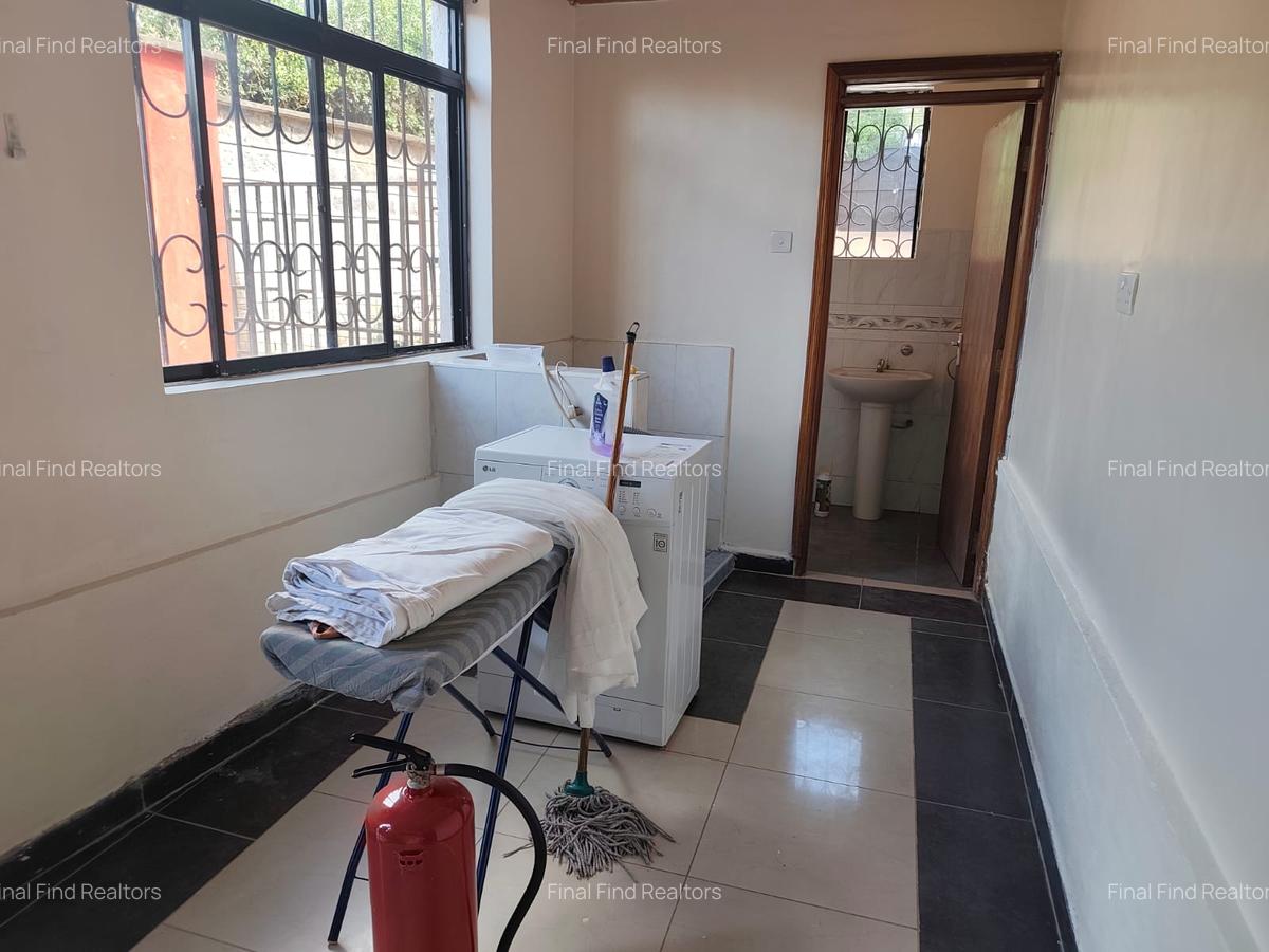 Serviced 2 Bed Apartment with En Suite in Runda - 12