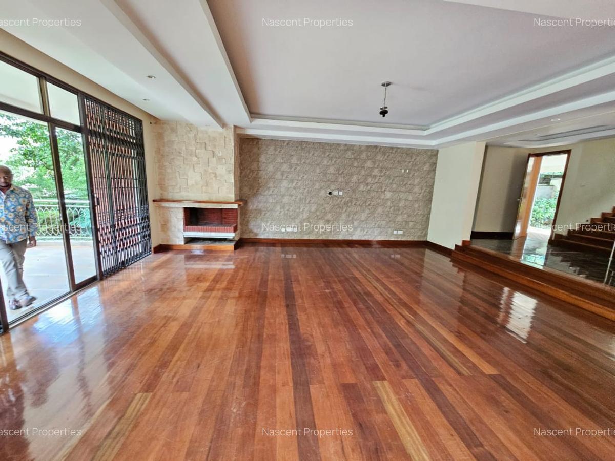 5 Bed Townhouse with En Suite in Lavington - 7