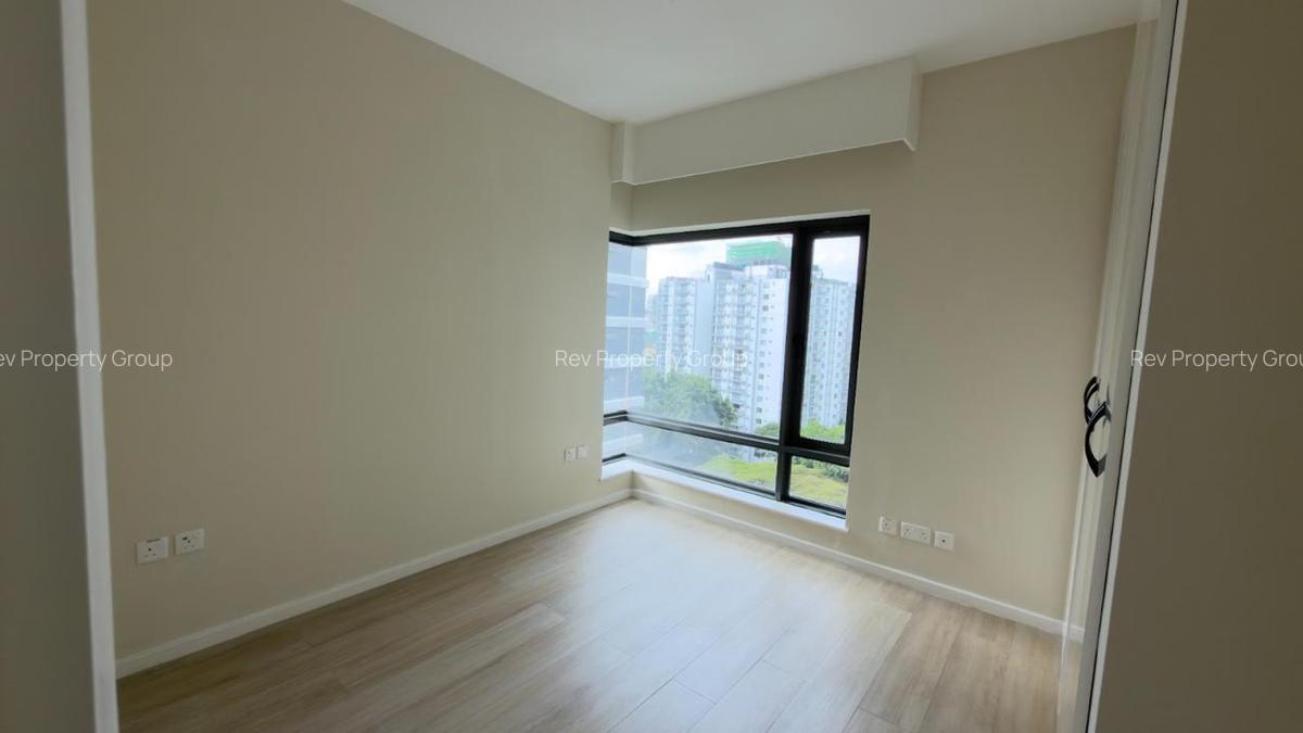 2 Bed Apartment with En Suite in Riverside - 10