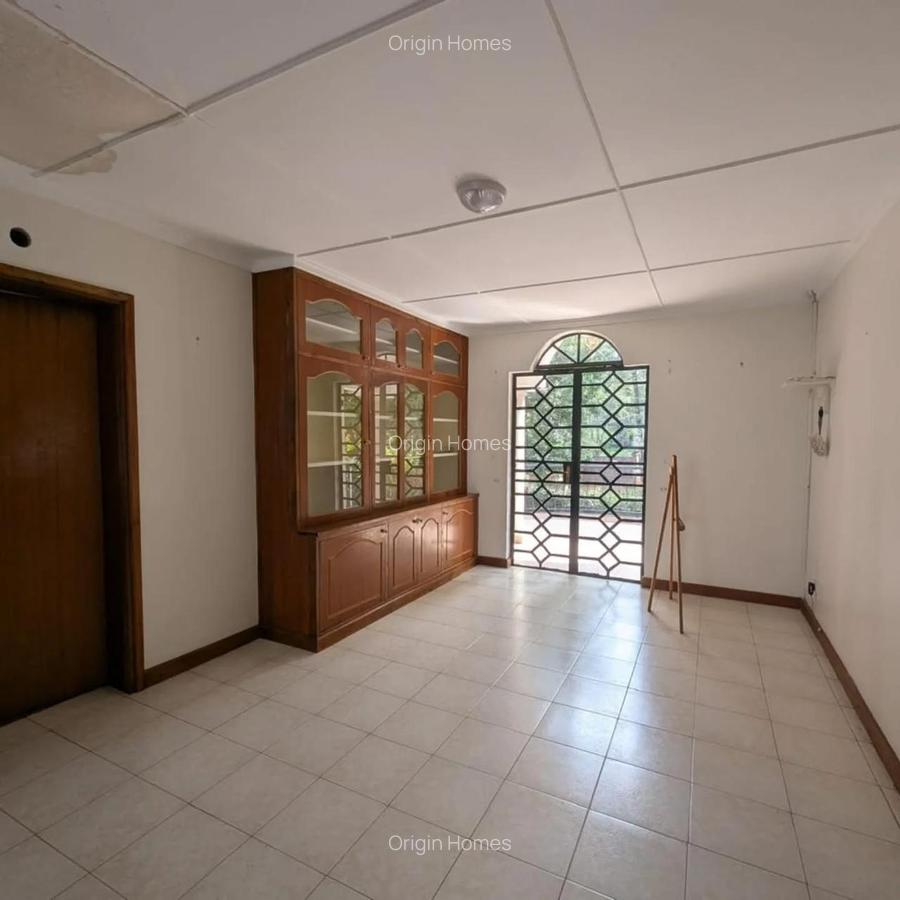 5 Bed Townhouse with En Suite at Kyuna - 8