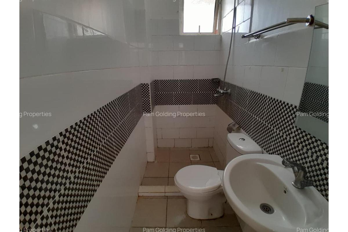 2 Bed Apartment with En Suite at Kiambu Road - 11
