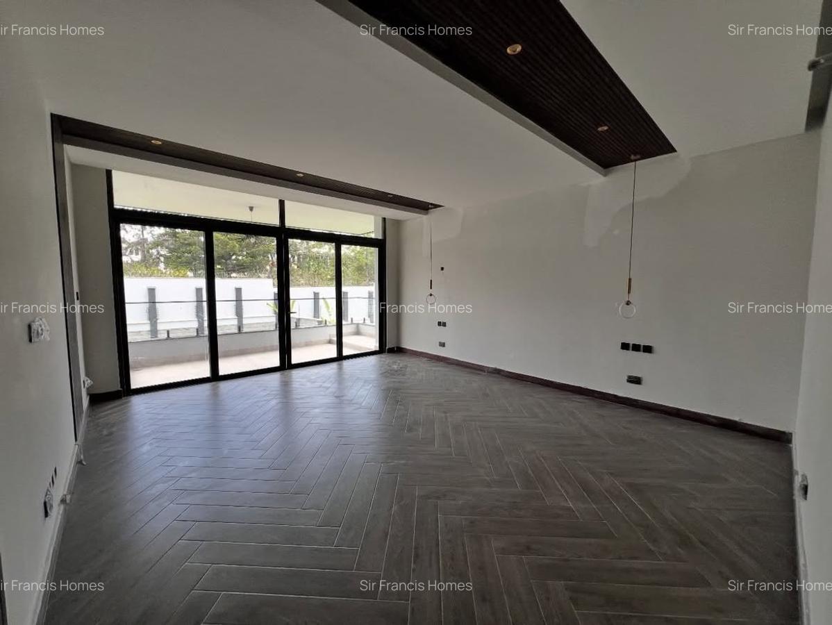 5 Bed Villa with En Suite at Nyari - 5