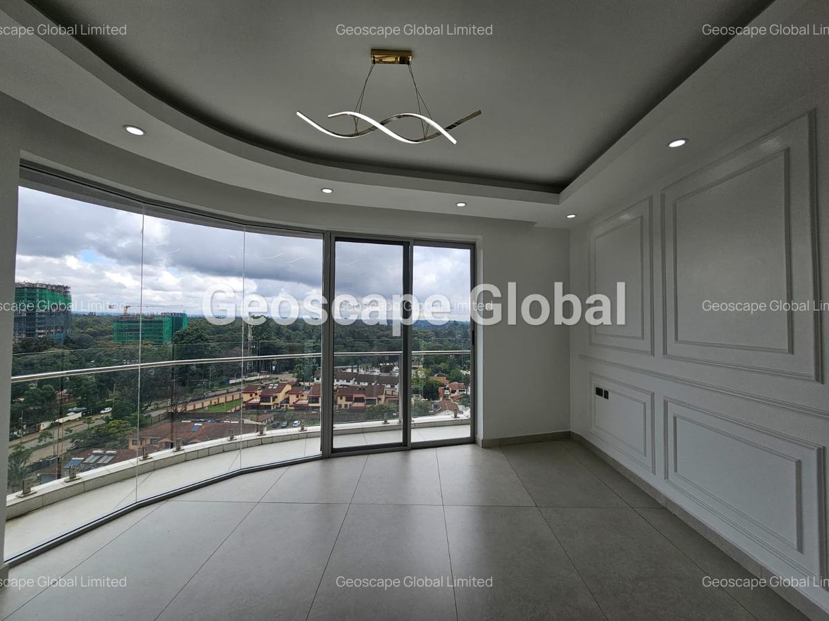 4 Bed Apartment with En Suite in Spring Valley - 1
