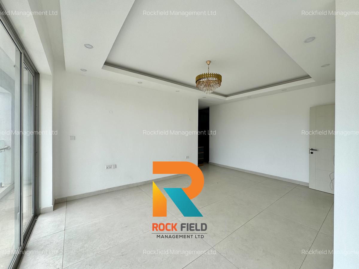 4 Bed Apartment with En Suite in General Mathenge - 11