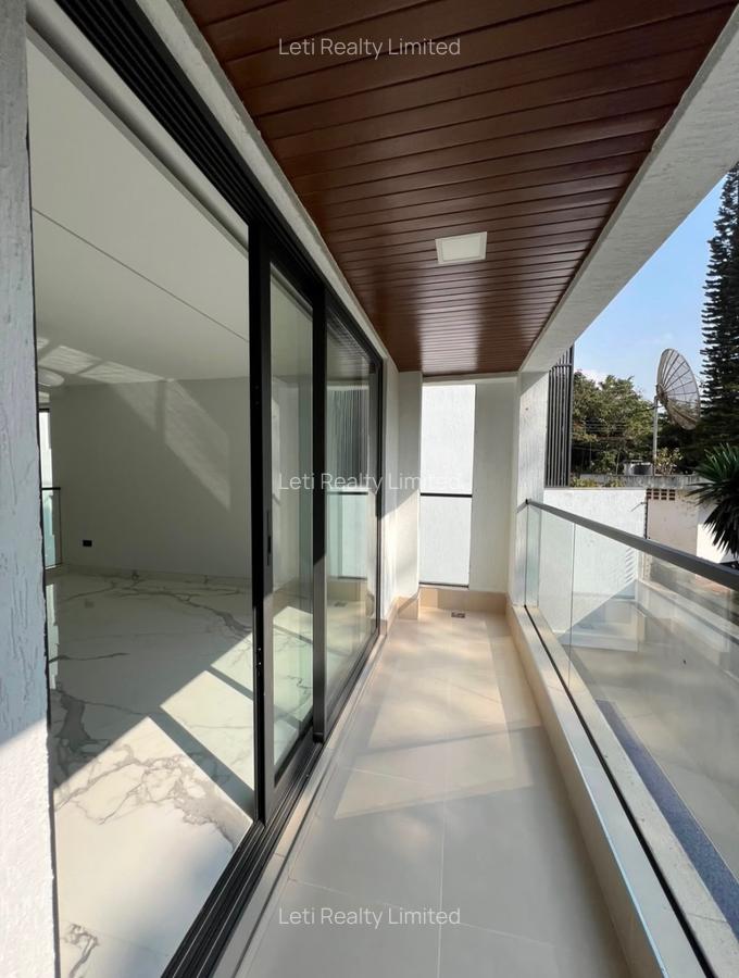 6 Bed Townhouse with En Suite in Lavington - 15