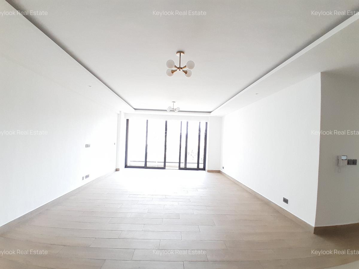 3 Bed Apartment with En Suite at Riverside - 13
