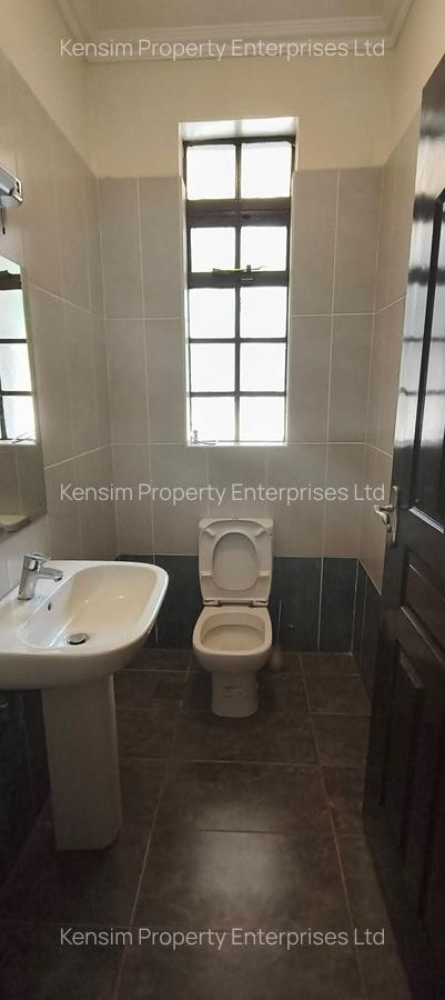 4 Bed Townhouse with En Suite in Rosslyn - 6