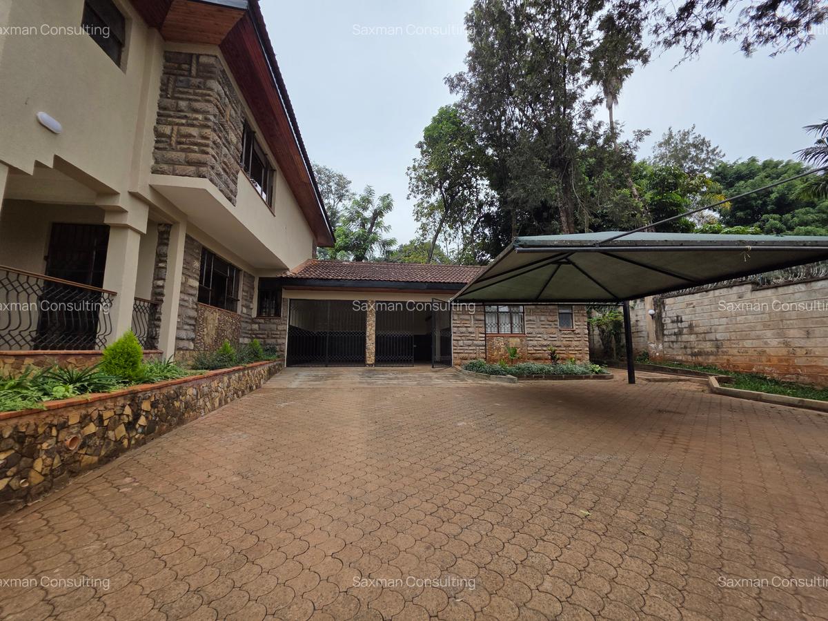 5 Bed House with En Suite in Runda - 4