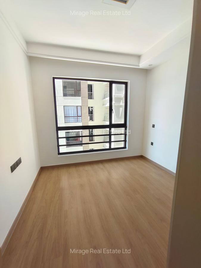 2 Bed Apartment with Swimming Pool in Riverside - 5