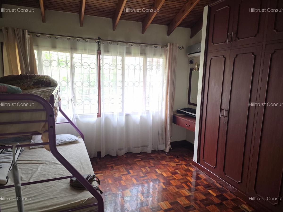 4 Bed Villa with En Suite at Off James Gichuru - 13