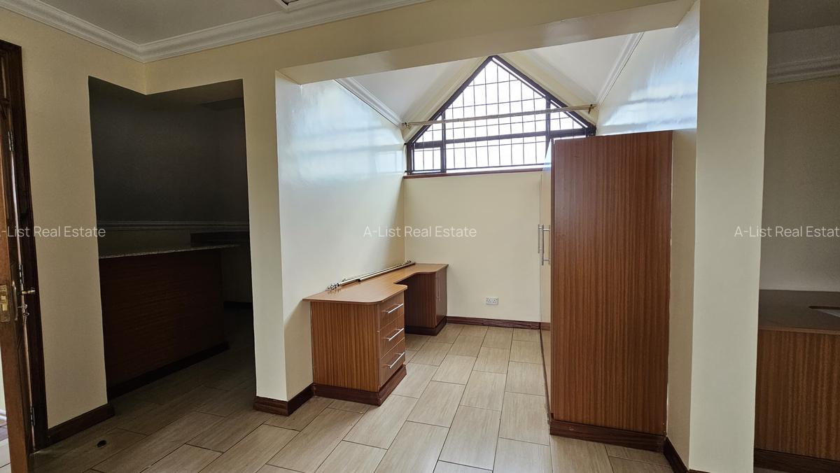 4 Bed Villa with En Suite at Runda Ruaka Road - 18