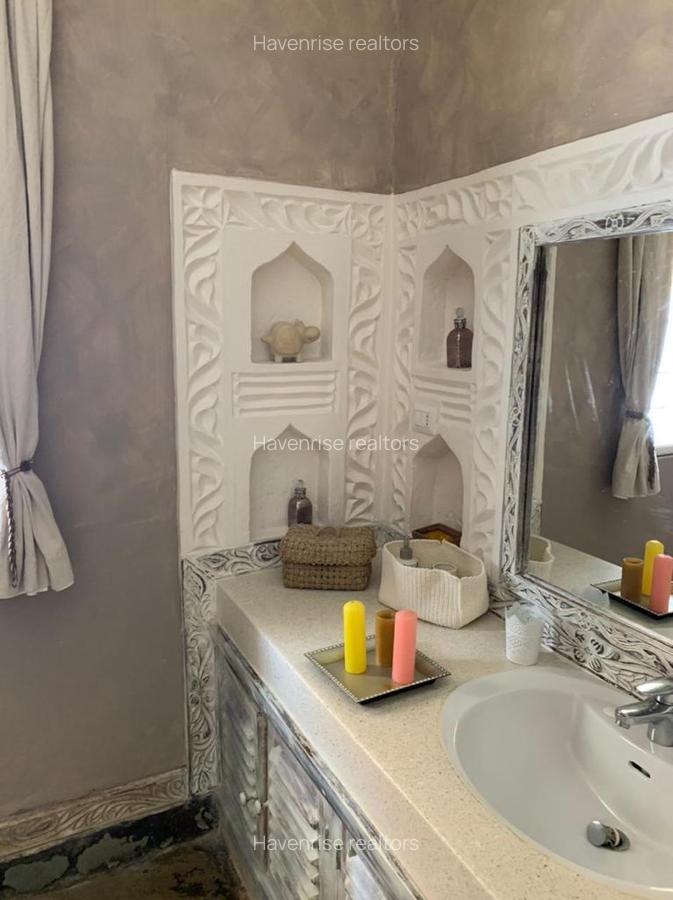 4 Bed House in Watamu - 9