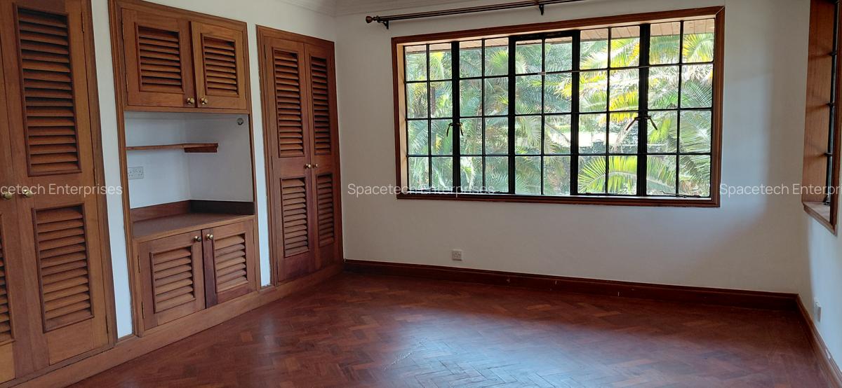 5 Bed Townhouse with En Suite in Runda - 17