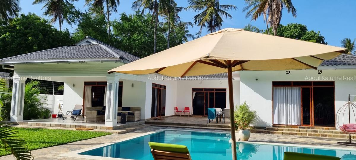 3 Bed Villa with En Suite at Mtwapa - 2