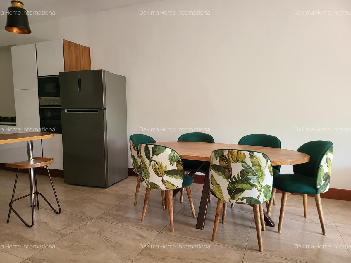 Serviced 2 Bed Apartment with En Suite in Parklands - 7