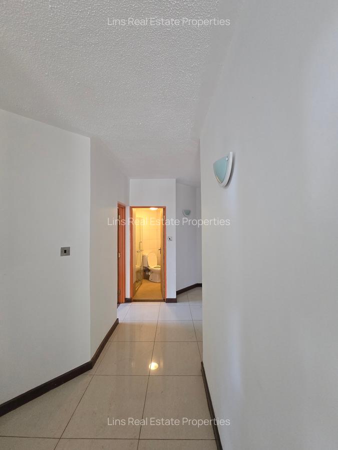 4 Bed Apartment with En Suite in Riverside - 5