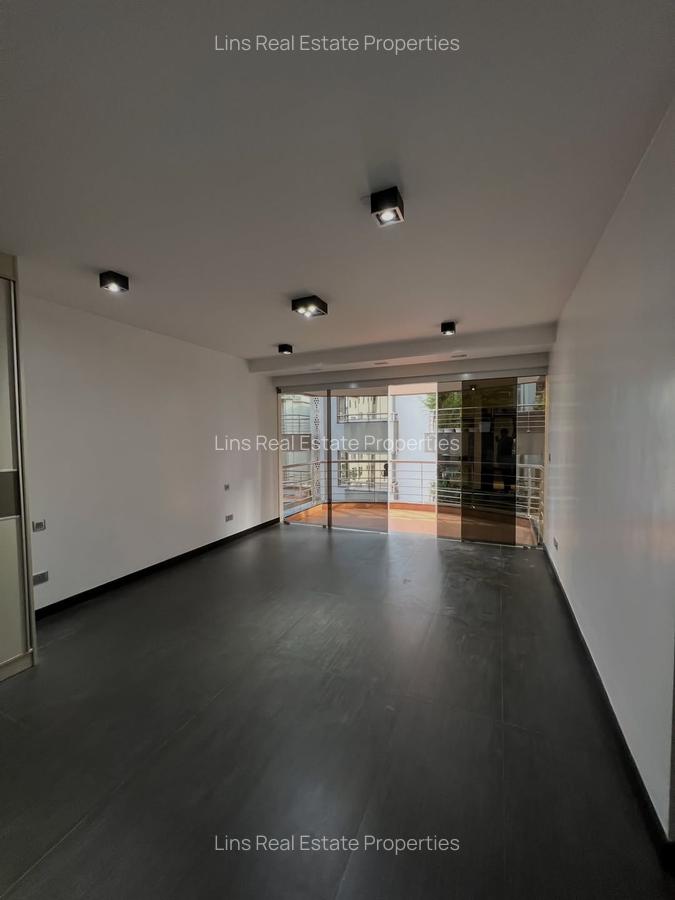 3 Bed Apartment with En Suite in Riverside - 16